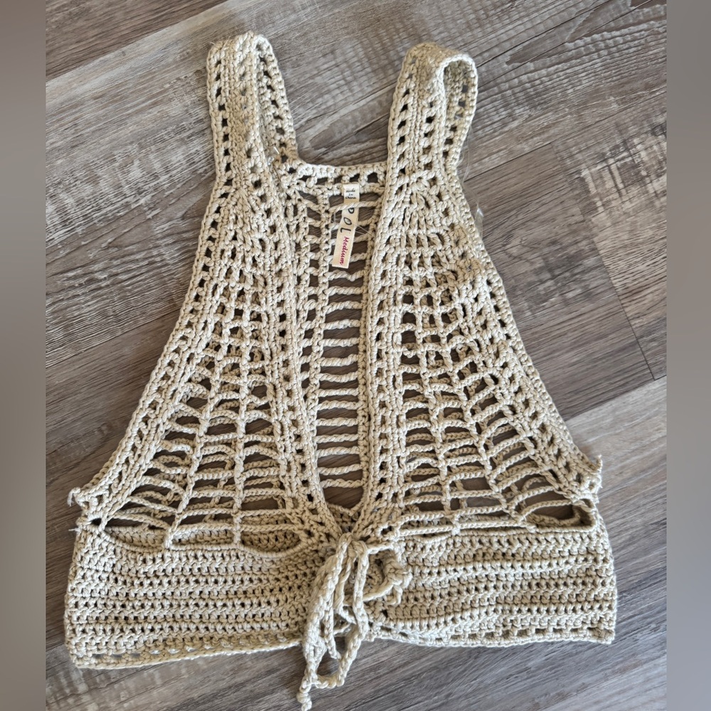 POL Crochet Knit Tank Top Beige color Size Medium